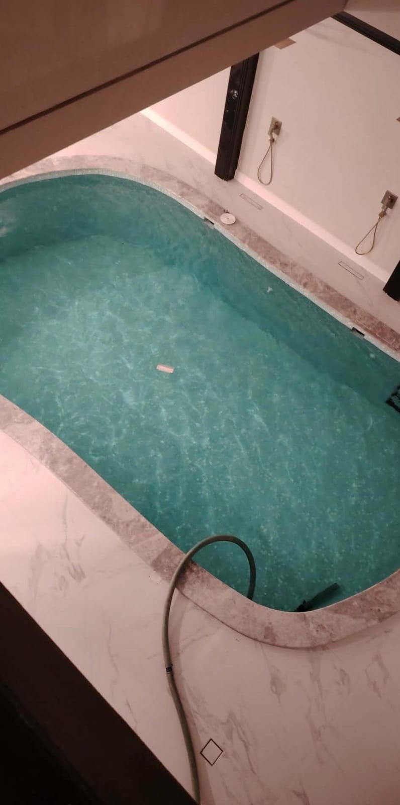 تعبئة مسبح مياه نقية الرياض